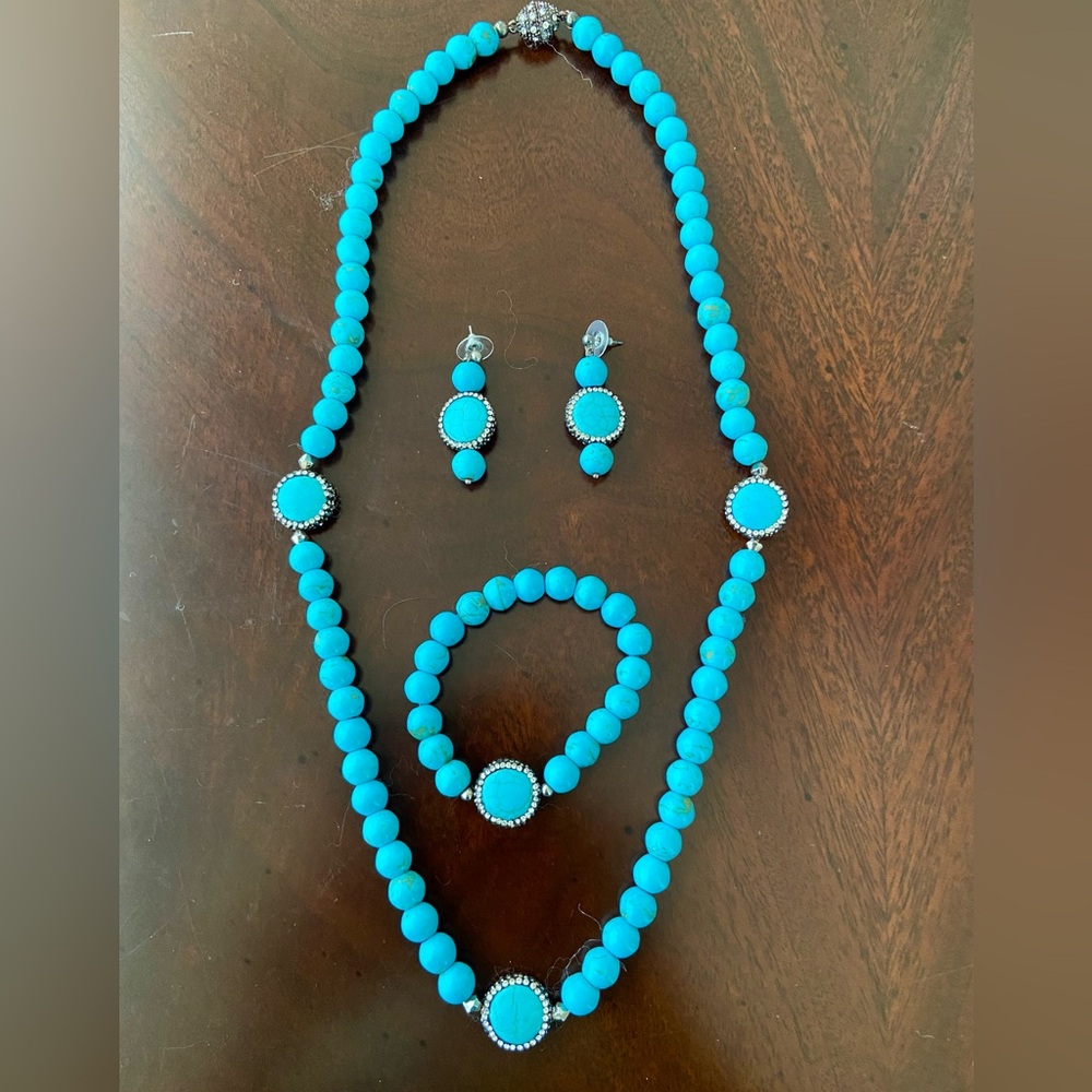 Natural Turquoise Round Beaded 26” Necklace,Bracelet and 1,2” Piercing Earrings